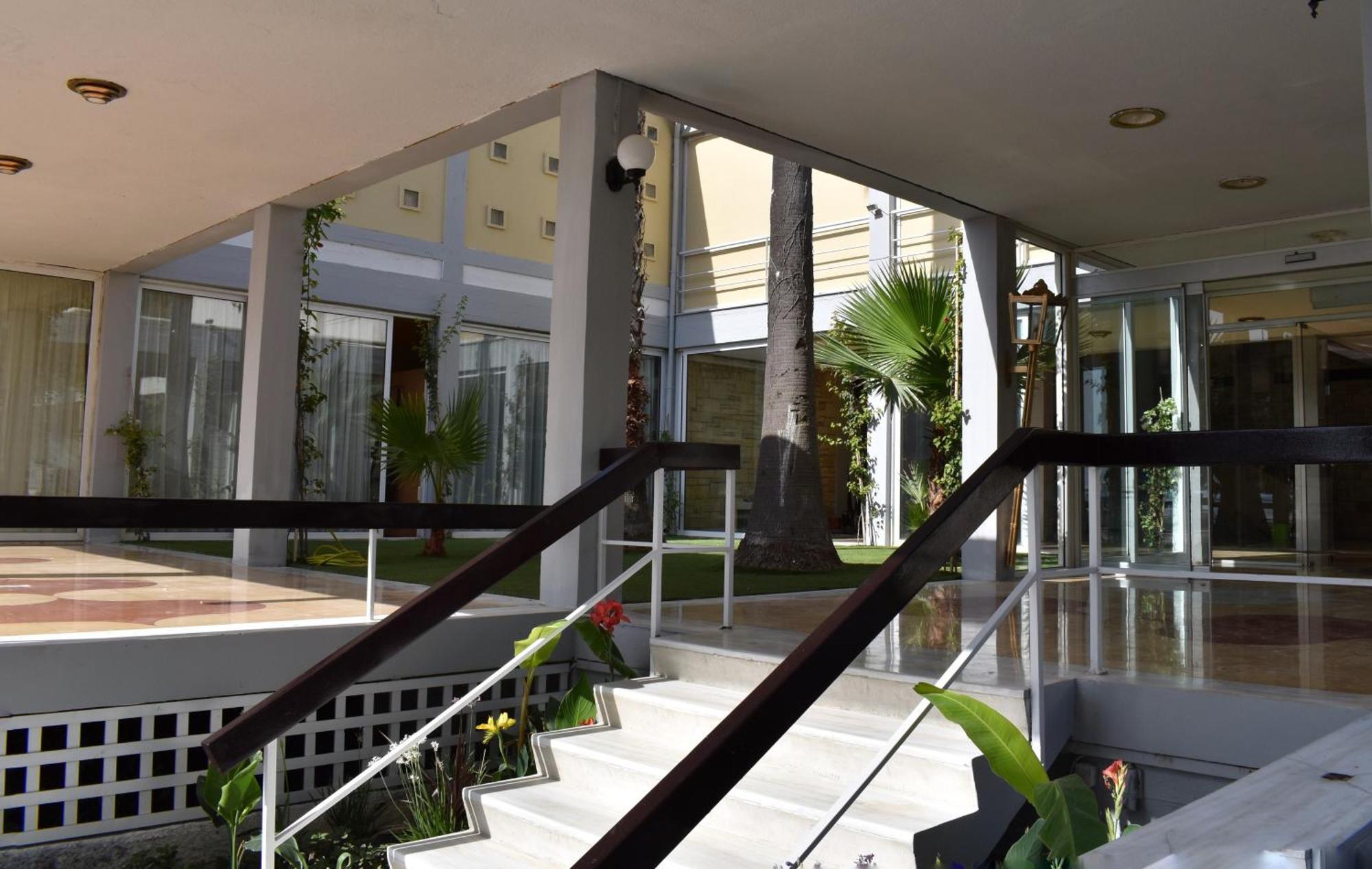 Hotel Theoxenia Mesolóngion Exterior foto
